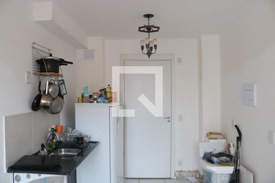 Sala e Cozinha Integrada de apartamento para alugar com 1 quarto, 25m² em Barra Funda, São Paulo