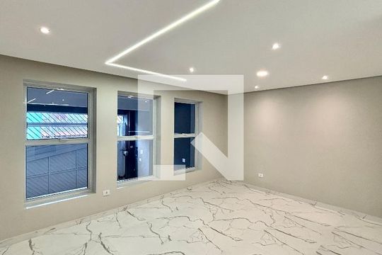 Sala de casa à venda com 4 quartos, 231m² em Vila Euthalia, São Paulo