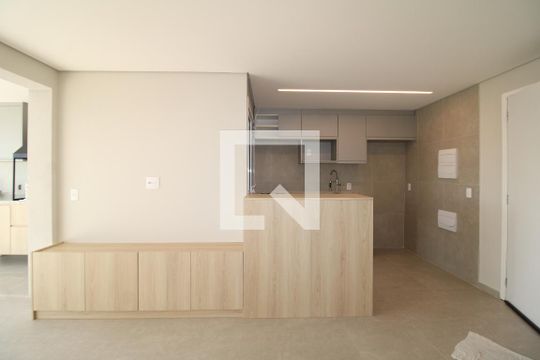 Sala / Cozinha de kitnet/studio para alugar com 2 quartos, 70m² em Parque Sao Domingos, São Paulo