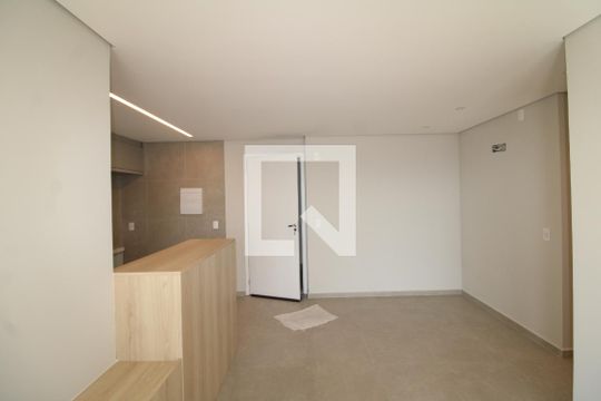 Sala / Cozinha de kitnet/studio para alugar com 2 quartos, 70m² em Parque Sao Domingos, São Paulo