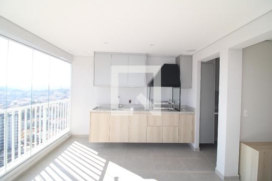 Sala / Cozinha - Varanda de kitnet/studio para alugar com 2 quartos, 70m² em Parque Sao Domingos, São Paulo