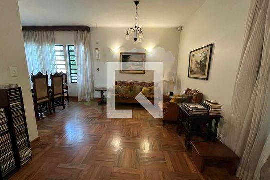 Casa à venda com 3 quartos, 213m² em Vila Mariana, São Paulo