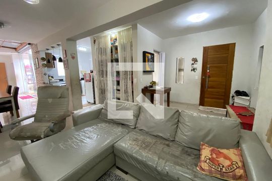 Casa à venda com 3 quartos, 180m² em Conjunto Residencial Butanta, São Paulo