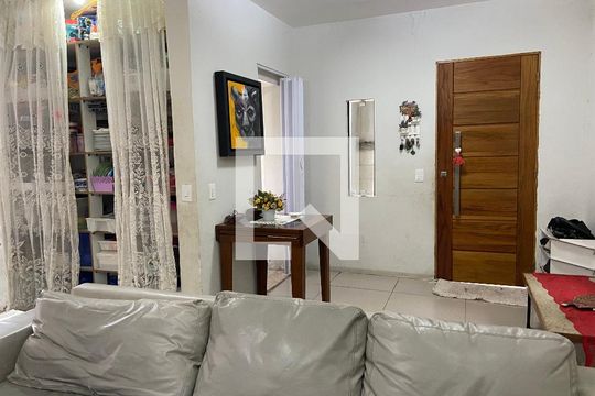 Casa à venda com 3 quartos, 180m² em Conjunto Residencial Butanta, São Paulo