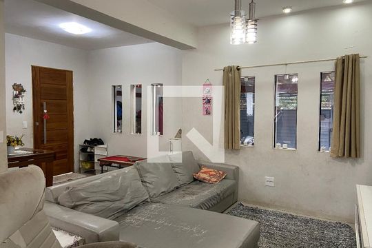 Casa à venda com 3 quartos, 180m² em Conjunto Residencial Butanta, São Paulo