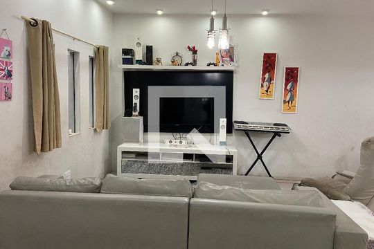 Casa à venda com 3 quartos, 180m² em Conjunto Residencial Butanta, São Paulo
