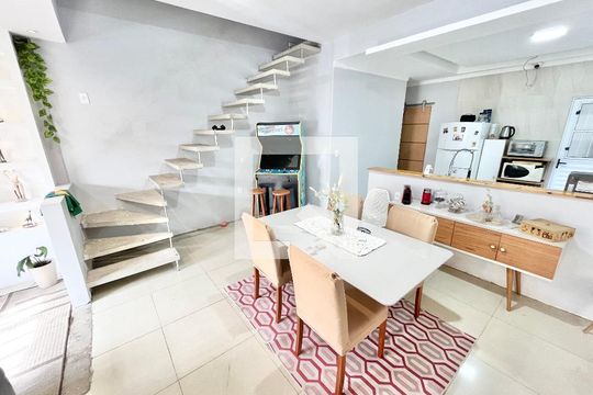 Sala/Cozinha de casa à venda com 4 quartos, 180m² em Vila Maria Luisa, São Paulo