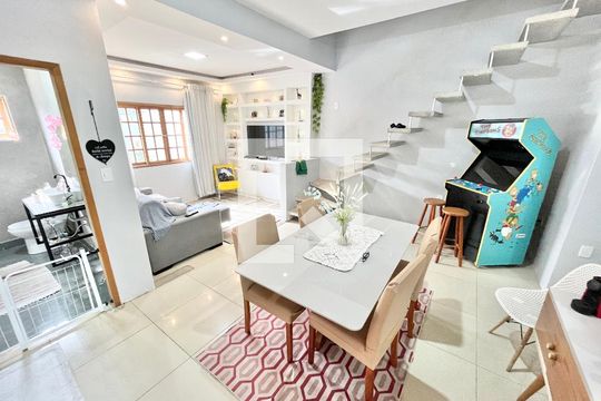 Sala/Cozinha de casa à venda com 4 quartos, 180m² em Vila Maria Luisa, São Paulo