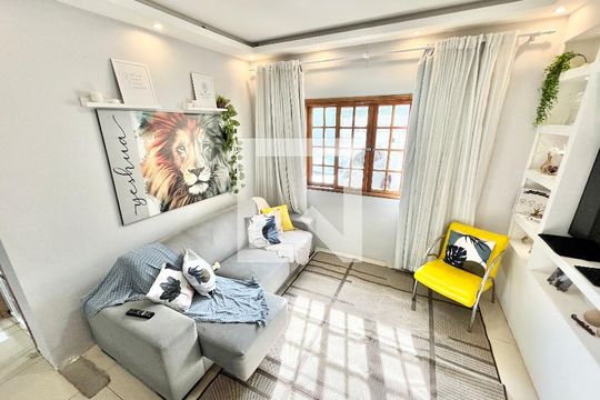 Sala/Cozinha de casa à venda com 4 quartos, 180m² em Vila Maria Luisa, São Paulo
