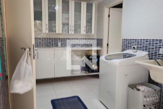 Casa à venda com 3 quartos, 250m² em Paraíso do Morumbi, São Paulo