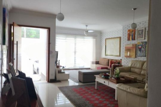 Casa à venda com 3 quartos, 250m² em Paraíso do Morumbi, São Paulo