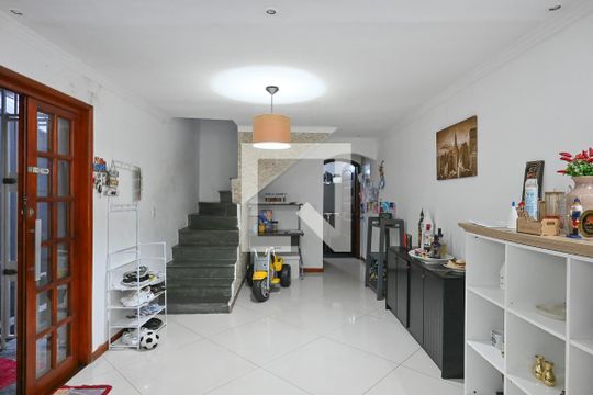 Sala de casa à venda com 3 quartos, 125m² em Jardim Monte Kemel, São Paulo