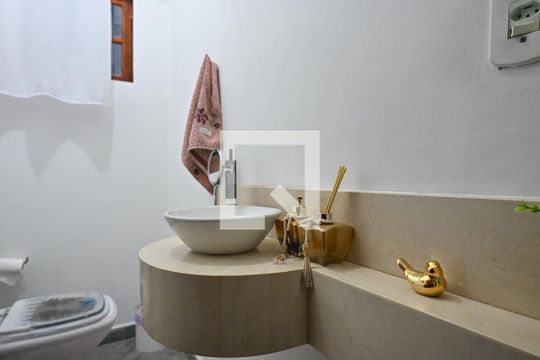 Lavabo de casa à venda com 3 quartos, 125m² em Jardim Monte Kemel, São Paulo