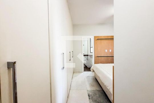 Quarto de apartamento para alugar com 3 quartos, 130m² em Funcionários, Belo Horizonte