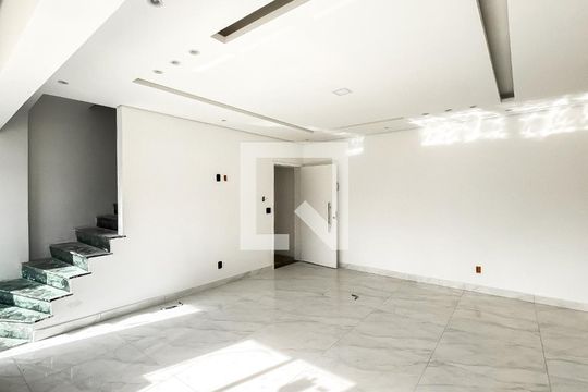 Sala/cozinha  de casa à venda com 3 quartos, 118m² em Parque Artur Alvim, São Paulo