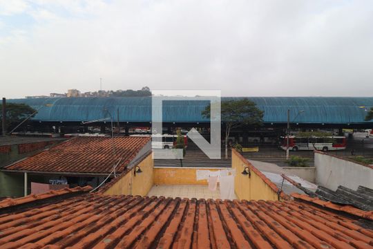 Vista Quarto 1 de casa à venda com 2 quartos, 156m² em Vila Luzita, Santo André