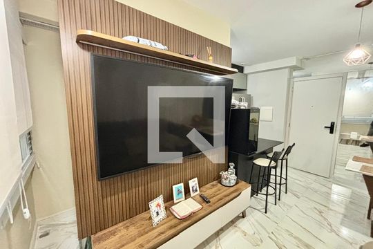 Sala  de apartamento à venda com 2 quartos, 44m² em Cidade São Mateus, São Paulo