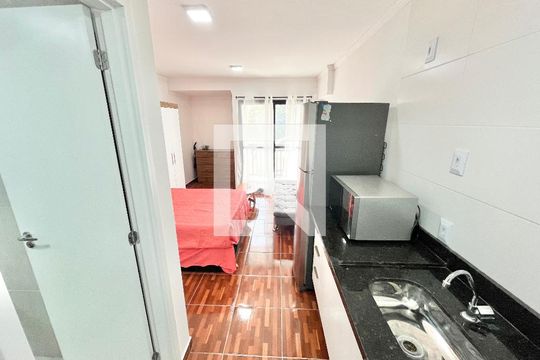 Sala/Quarto/Cozinha de kitnet/studio para alugar com 1 quarto, 26m² em Jardim São Paulo, São Paulo