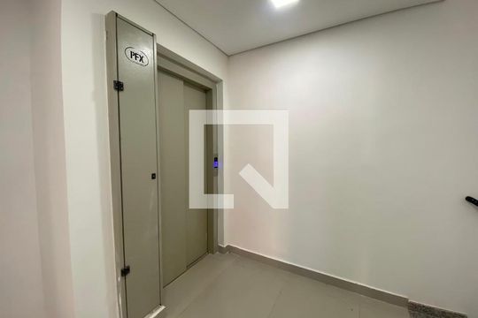 elevador de kitnet/studio à venda com 1 quarto, 22m² em Vila Mariana, São Paulo