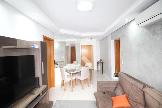 Sala de apartamento à venda com 2 quartos, 59m² em Vila Ipiranga, Porto Alegre