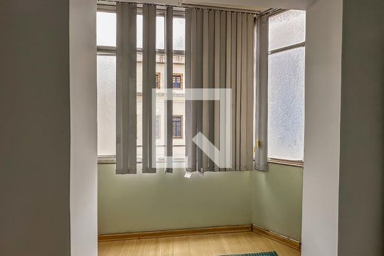 Kitnet/Studio para alugar com 1 quarto, 30m² em Centro, Rio de Janeiro