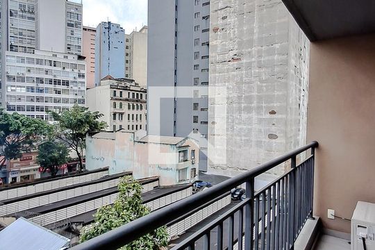 Varanda de kitnet/studio à venda com 1 quarto, 33m² em Liberdade, São Paulo
