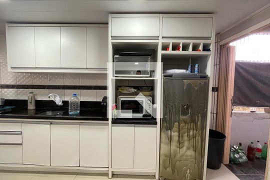 Casa à venda com 4 quartos, 230m² em Canudos, Novo Hamburgo