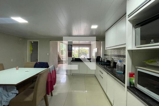 Casa à venda com 4 quartos, 230m² em Canudos, Novo Hamburgo