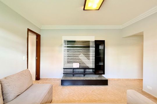 Sala de casa para alugar com 2 quartos, 70m² em Jardim das Flores, São Paulo