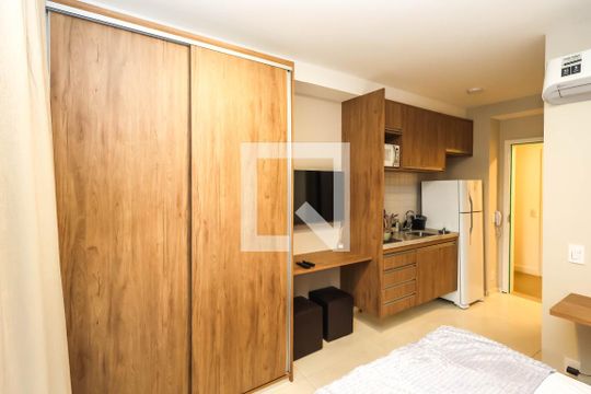 Quarto e Cozinha de kitnet/studio para alugar com 1 quarto, 23m² em Liberdade, São Paulo