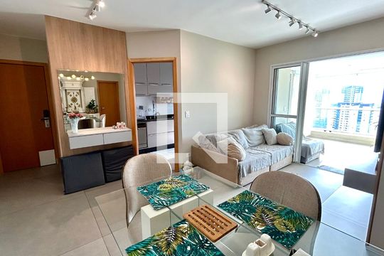 Sala de apartamento à venda com 3 quartos, 107m² em Vila Galvão, Guarulhos