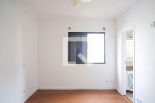 Suíte de apartamento à venda com 3 quartos, 98m² em Santo Antônio, São Caetano do Sul
