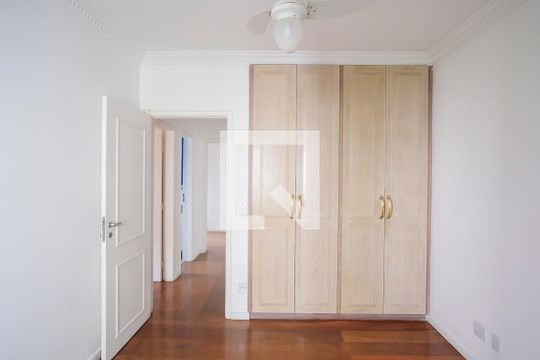 Suíte de apartamento à venda com 3 quartos, 98m² em Santo Antônio, São Caetano do Sul