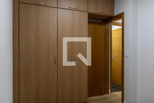 Suíte de apartamento para alugar com 2 quartos, 95m² em Cinquentenario, Belo Horizonte