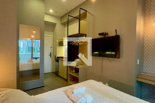 Studio de kitnet/studio para alugar com 1 quarto, 25m² em Vila Madalena, São Paulo
