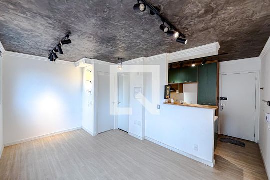 Sala de kitnet/studio para alugar com 2 quartos, 37m² em Cambuci, São Paulo