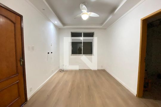Casa à venda com 3 quartos, 200m² em Quintino Bocaiúva, Rio de Janeiro