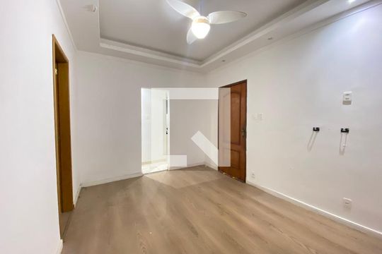 Casa à venda com 3 quartos, 200m² em Quintino Bocaiúva, Rio de Janeiro