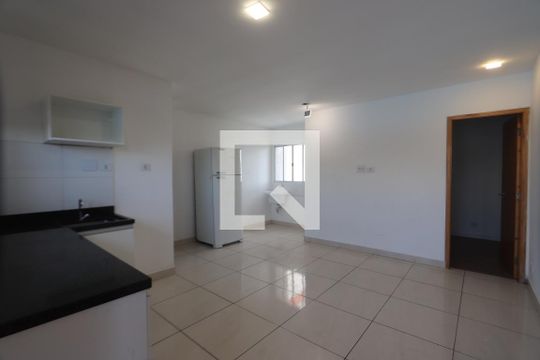 Sala/Cozinha de apartamento para alugar com 1 quarto, 39m² em Vila Nova York, São Paulo