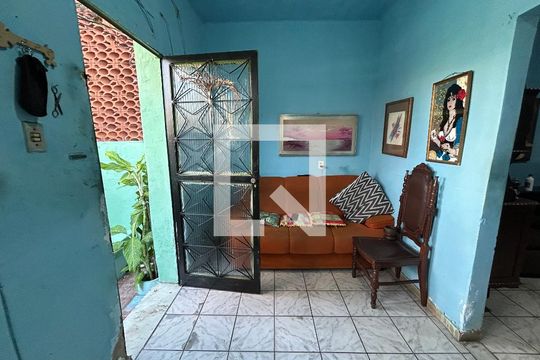 Sala 1 de casa para alugar com 2 quartos, 80m² em Turiaçú, Rio de Janeiro