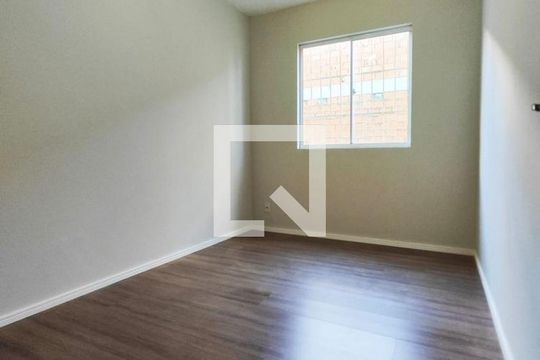 Quarto 2 de apartamento para alugar com 2 quartos, 45m² em Restinga, Porto Alegre
