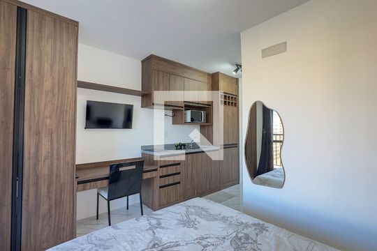 Studio de kitnet/studio à venda com 1 quarto, 24m² em Vila Cordeiro, São Paulo