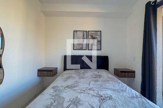 Studio de kitnet/studio à venda com 1 quarto, 24m² em Vila Cordeiro, São Paulo