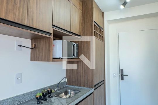 Studio de kitnet/studio à venda com 1 quarto, 24m² em Vila Cordeiro, São Paulo