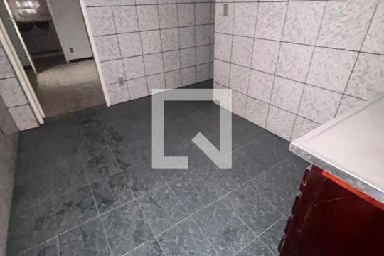 Cozinha de casa para alugar com 2 quartos, 40m² em Marumbi, Juiz de Fora