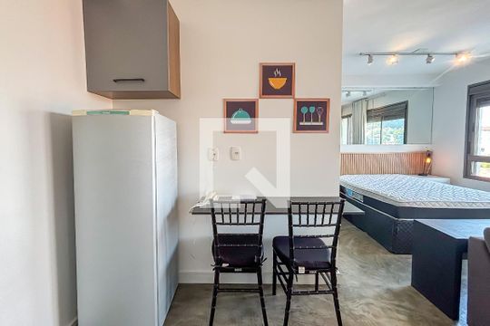 Apartamento para alugar com 1 quarto, 43m² em Vila Madalena, São Paulo