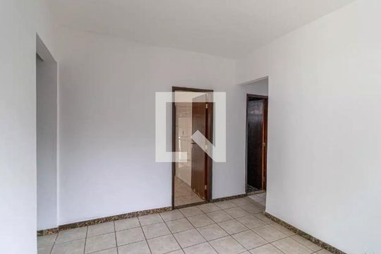 Quarto de casa para alugar com 3 quartos, 120m² em Alvorada, Contagem