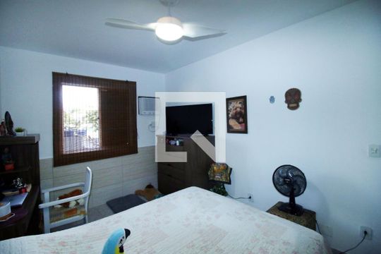 Quarto 1 de apartamento à venda com 3 quartos, 80m² em Cordovil, Rio de Janeiro