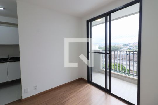 Sala de apartamento para alugar com 2 quartos, 48m² em Centro, Osasco