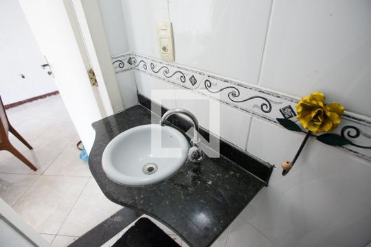 Lavabo de casa para alugar com 3 quartos, 200m² em Taquara, Rio de Janeiro